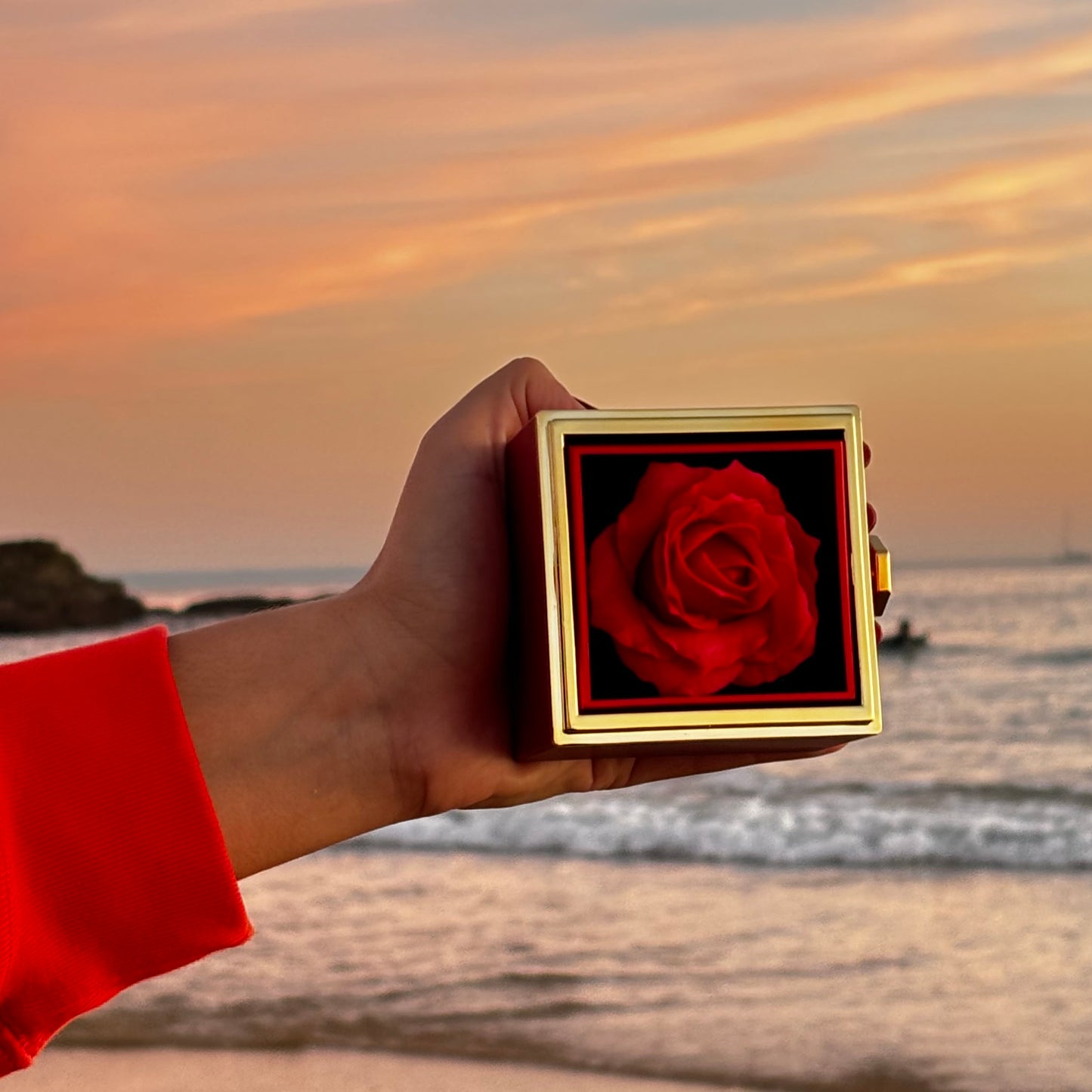 Wieczna Róża & Spersonalizowany naszyjnik w kształcie serca