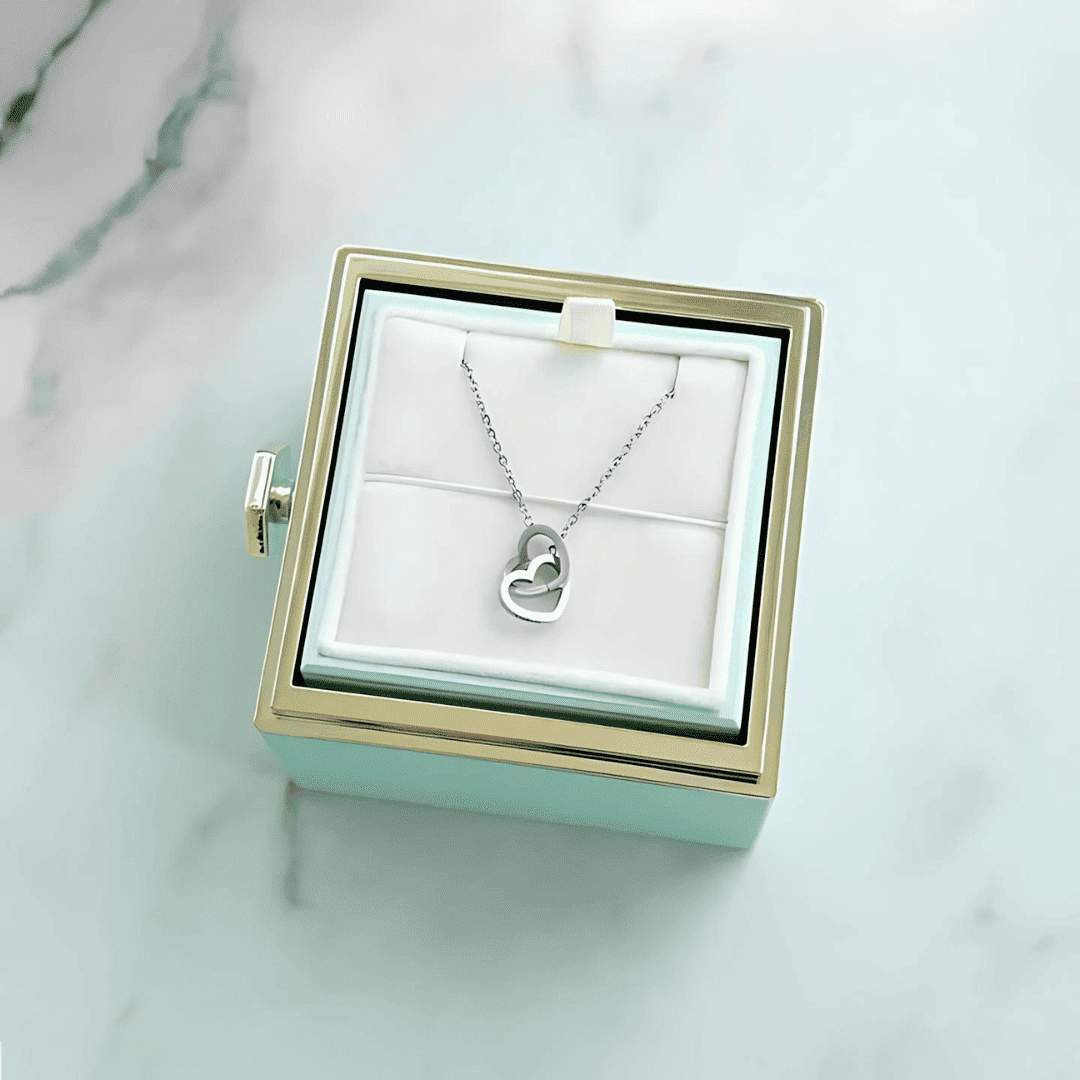 Wieczna Róża & Spersonalizowany naszyjnik w kształcie serca