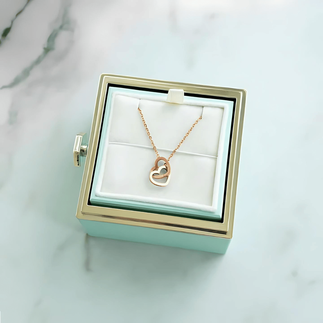 Wieczna Róża & Spersonalizowany naszyjnik w kształcie serca