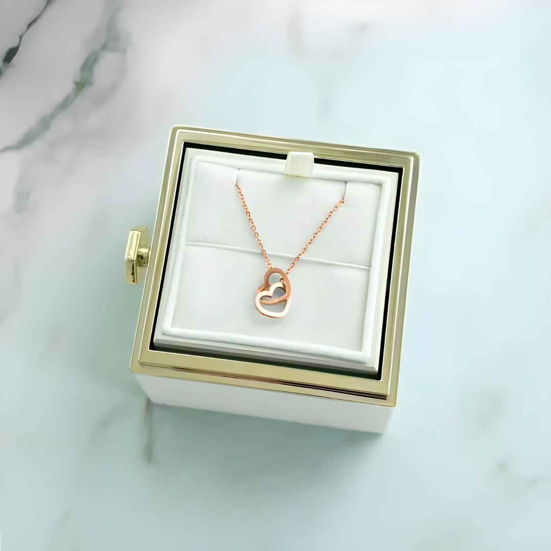 Wieczna Róża & Spersonalizowany naszyjnik w kształcie serca